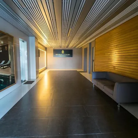 Beige Riviera Apartament *
