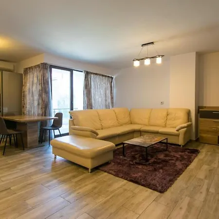 Beige Riviera *
